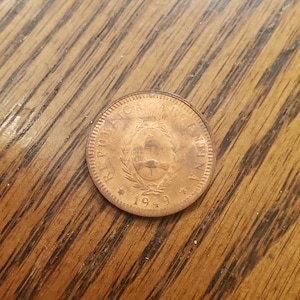 1949 over 9 Argentina 2 Centavo  **