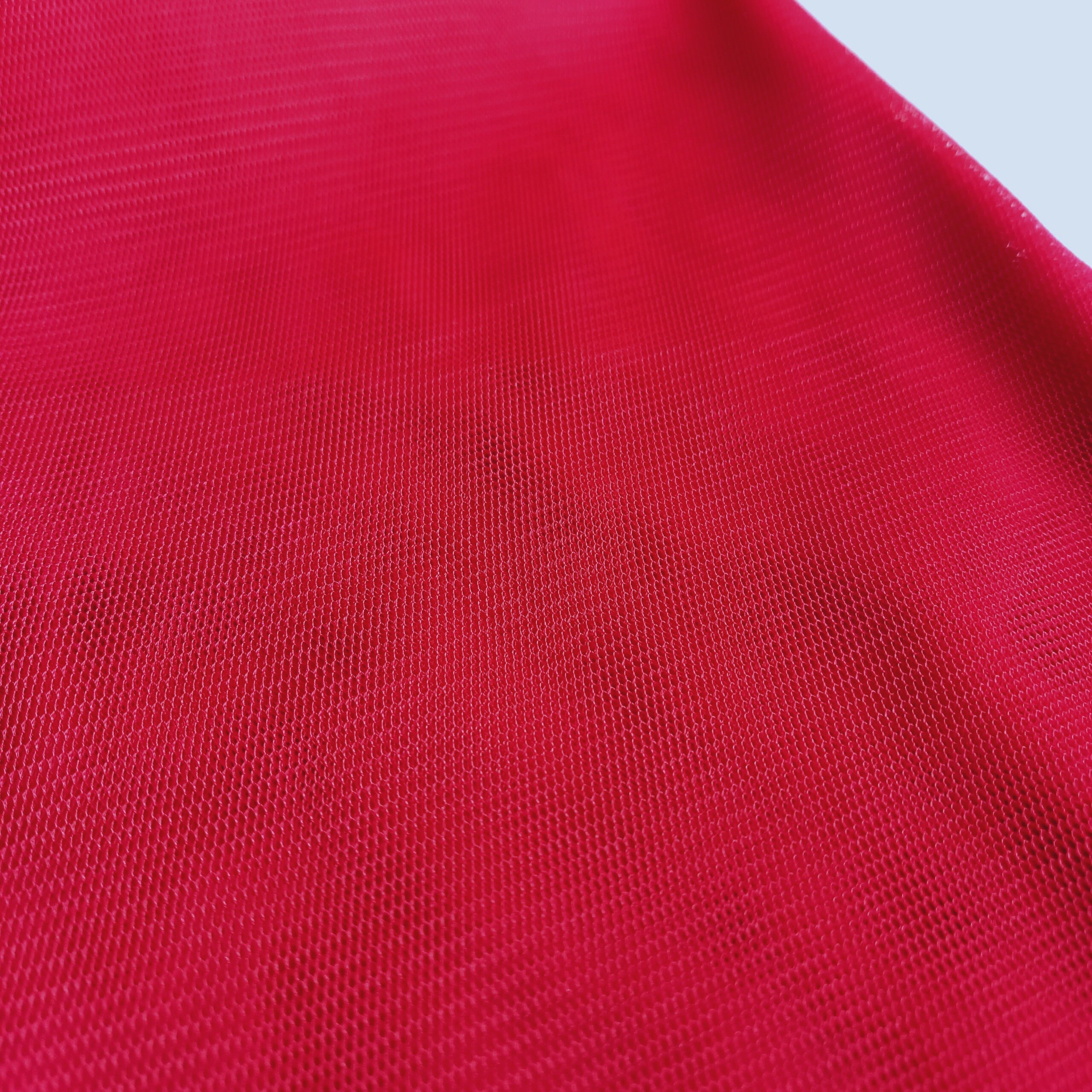 Bright Scarlet Red Feiner Tüll Stoff 300cm Breit - Meterware