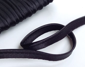 Black Satin Fabric Covered flanged insert piping cord 2mm diameter