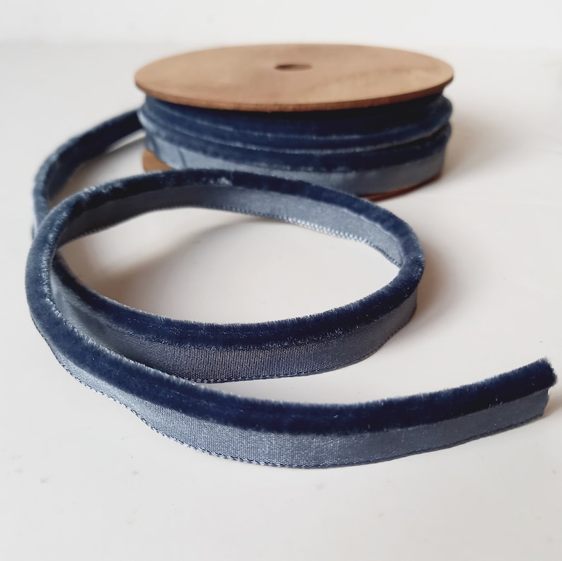 Soft Velvet flanged insert piping cord 5mm diameter 13 colours sold by the metre Lt denim