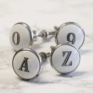 Boutons de placard en céramique, lettres et chiffres de l'alphabet