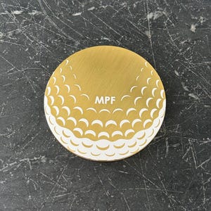 Marcador de pelota de golf / Latón macizo / Texto personalizado Accesorio de golf / Aniversario de latón, Marca de conteo, Regalo para él, Regalo para esposo personalizado