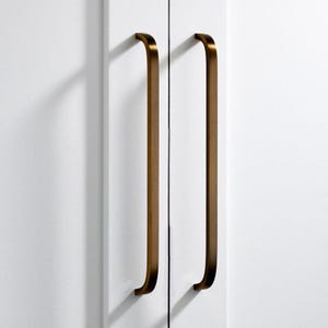 Solid Brass Antique Gold Pull Handles. Great on cabinet doors, drawers, cupboards and kitchen units. 5 Sizes Available