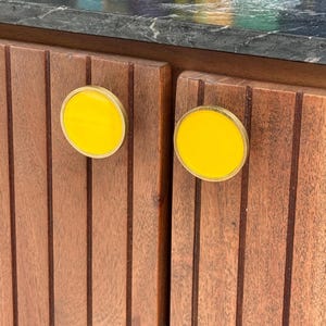 Gelber Acryl Möbelknauf, moderner Schubladenknauf, Möbelbeschläge