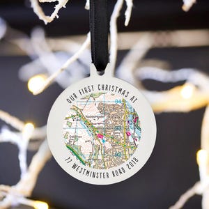 Décoration personnalisée pour sapin de Noël, carte du Royaume-Uni | N'importe quel code postal britannique | Possibilité d'avoir un message au dos ou le même motif que le devant