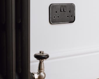 Black Gloss UK Plug Socket | Modern Screwless Double Outlet, 13A