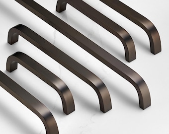 Maniglie per mobili in bronzo, maniglie per ante in ottone marrone per ante di cucine, cassetti e armadi. Ferramenta di alta qualità per mobili moderni.