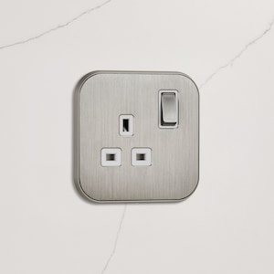 UK Single Double Plug Socket (13A) Silver Screwless 1 Gang 2 Gang 250v - 50hz