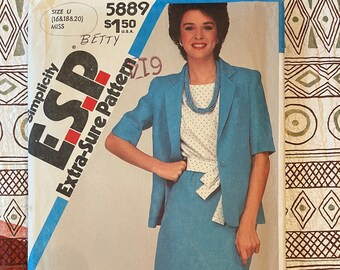 S8427 | Simplicity Sewing Pattern Men's Fitted Shirt with
