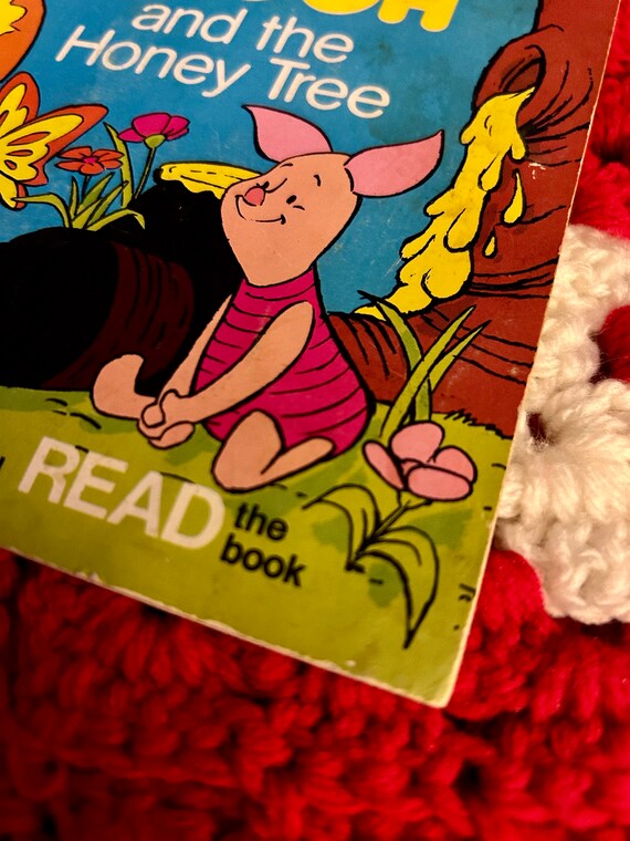 Vintage 1979 Walt Disney's Winnie the Pooh and the Honey Tree Read