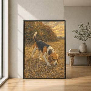 Puede incluir: Una impresión artística enmarcada que presenta la pintura de un perro beagle tricolor con pelaje negro, blanco y marrón, de pie en un campo dorado y cosechado al atardecer. El perro mira hacia el suelo con la cola levantada en el aire.