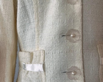 Vintage Cream Chanel Style Woven Tweed Camellia Flower Buttons Jacket Skirt Suit Set