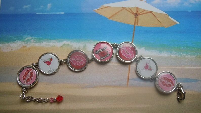 woman to blame cameo bracelet jimmy buffett margaritaville parrothead