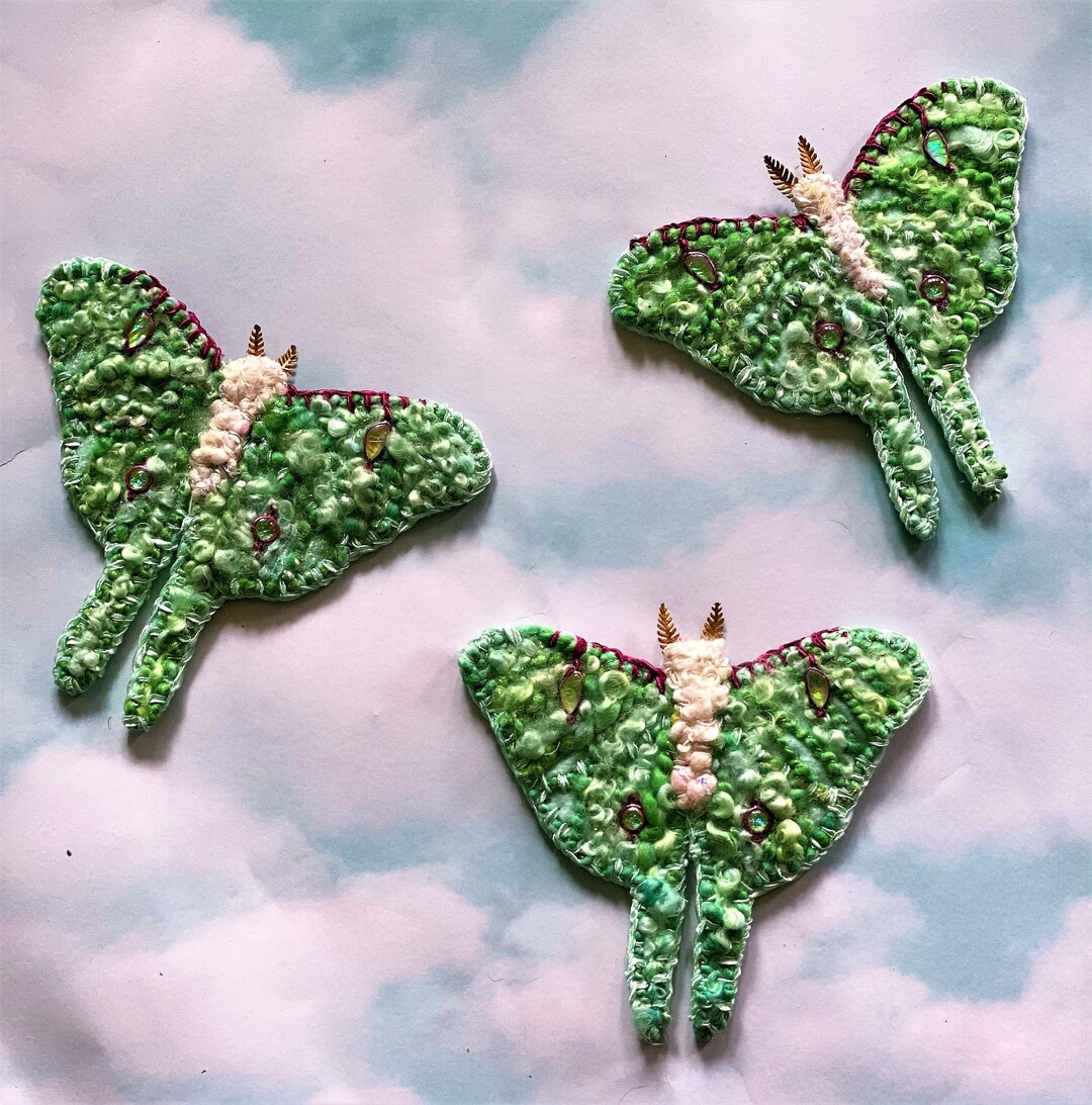 Luna Moth Wall Hanging, Handspun Art Yarn Embroidery - Etsy