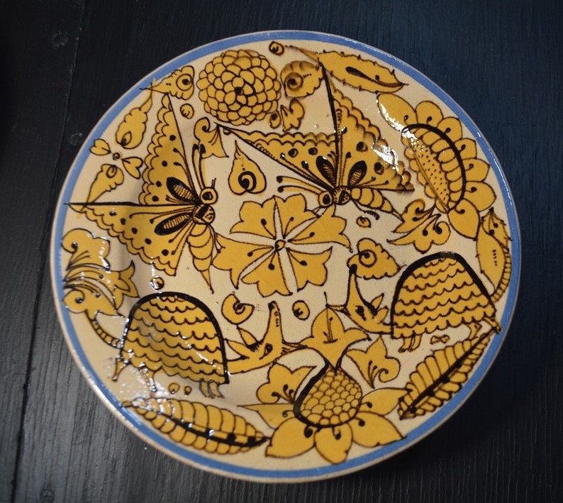 1930s vintage yellow with blue Cinco de Mayo decor very good conditio 2 pieces pair of bowls Armadillo designs, Fantasia Mexican pottery