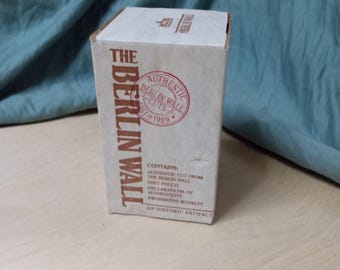 Authentic Cut From The Berlin Wall With Declaration Of Authenticity, Pouch/Book