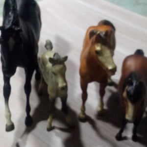 Breyer Pferd, 4er Set, vintage 1980er Jahre Sammlerstücke Breyer
