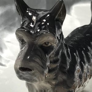 Scottish terrier porcelain figurine dog,  large size Scottie dog collectible