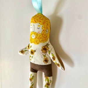 Miniature Vincent Van Gogh Sunflowers sweet one of a kind art doll Ready to ship 画像 5