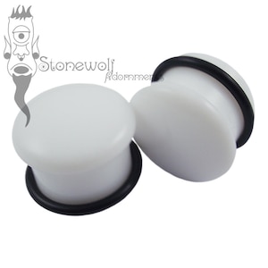Ein handgefertigter Single Flared-PTFE-Plug, Wahl der Größe und Längenmesser bis zu 5 cm
