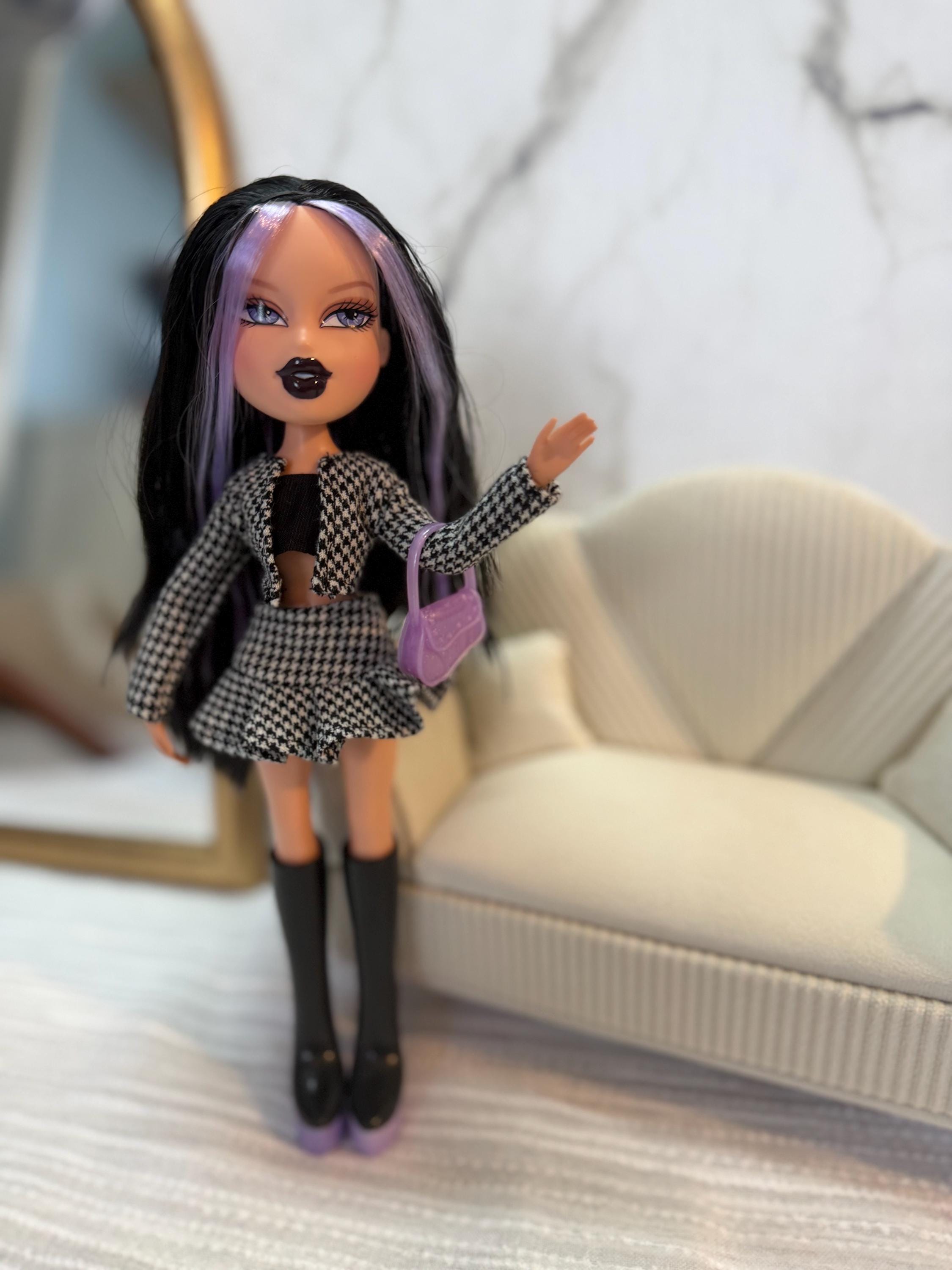 Bratz doll print - Etsy 日本