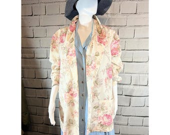 Blazer Radcliffe Vintage com Estampa Floral de Rosas, Aberto na Frente, Rosa e Creme, Tamanho 18
