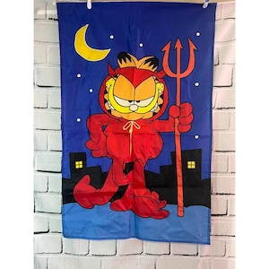 2 Banderas de jardín grandes de Halloween de Garfield el Diablo de principios de los 90, doble cara, 48x23, en perfecto estado.