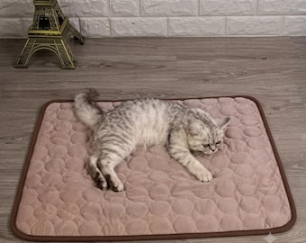 Reversible Cooling Mat for Cats – Breathable Self-Cooling Pet Pad for Summer Comfort