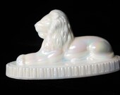 Summit Art Glass Russ Vogelsong Oscar the Lion Paperweight by Mosser Glass, 20 Mother of Pearl Carnival Glass, 6 February 1982, Sphinx - E