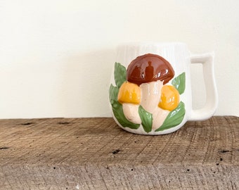 Vintage 1970s Mushroom Mug / Hobbyist 1973 Ceramic Mushroom Mug