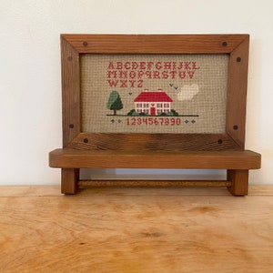 Vintage 1980&#39;s Needlepoint Towel Rack / Vintage Wooden Towel Rack