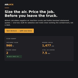Könnte beinhalten: Eine digitale Benutzeroberfläche für die Airlock-Software mit Messwerten für ein Eindämmungsvolumen von 960 Kubikfuß, einem erforderlichen Luftstrom von 1.477 CFM, 2 benötigten Maschinen und 7,5 erreichten ACH. Der Text lautet: Size the air. Price the job. Before you leave the truck.