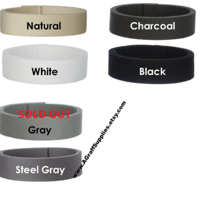 Puede incluir: Cinco colores diferentes de correas de cincha: natural, carb&oacute;n, blanco, negro y gris acero. La correa gris est&aacute; agotada.