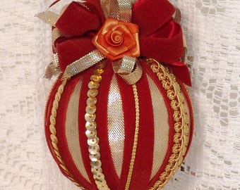Hand Decorated Victorian Christmas Ornament / Keepsake - Vintage Style- No.18-4