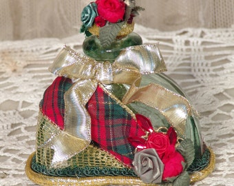 Red & Green Victorian Perfume Bottle / Keepsake - Vintage Style - BOT-2