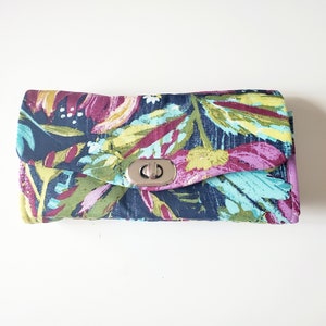 Clutch Wallet, Cell Phone Holder, Modern Wallet, Clutch Purse, Necessary Clutch Wallet, Purple Floral Wallet
