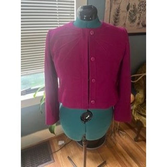 Vintage 70s Pink Button-Up Cropped Wool Blazer with Raised Subtle Embellishments on Neckline