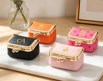 Mini estuche de cuero personalizado con lunares para joyas, estuche de viaje de cuero para joyas de damas de honor, cartera estampada en lámina, estuche para anillos con nombre