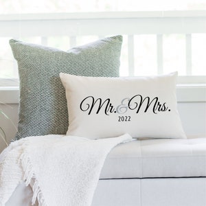 Mr. & Mrs. Pillow, Lumbar Pillow, Wedding Pillow, Anniversary Pillow, Personalized Pillow, Wedding Gift Pillow, Bedroom Pillow