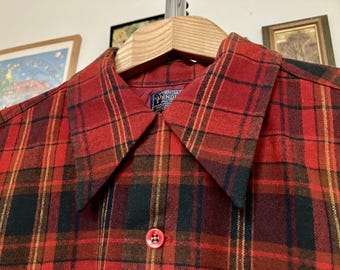 VINTAGE 70-tals Pendleton Board-skjorta med röd rutig ullkrage, mellanstor, tillverkad i USA!