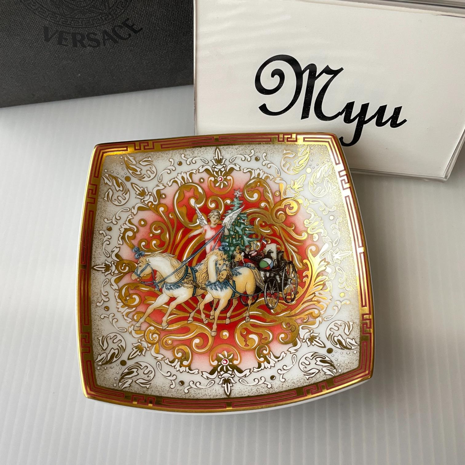 VERSACE メデューサ貯金箱 Versace Gift Boxes - 60+ Gift Ideas for 2026