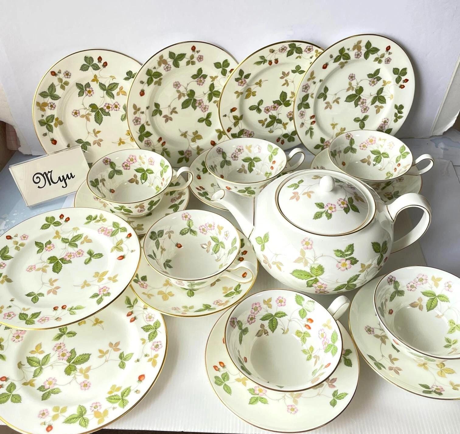 Strawberry Dinnerware Set of 6 - Etsy