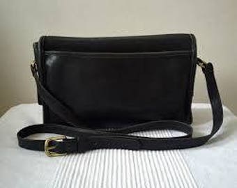 vintage COACH Black Leather Curtis Bag 9975 Flap Over