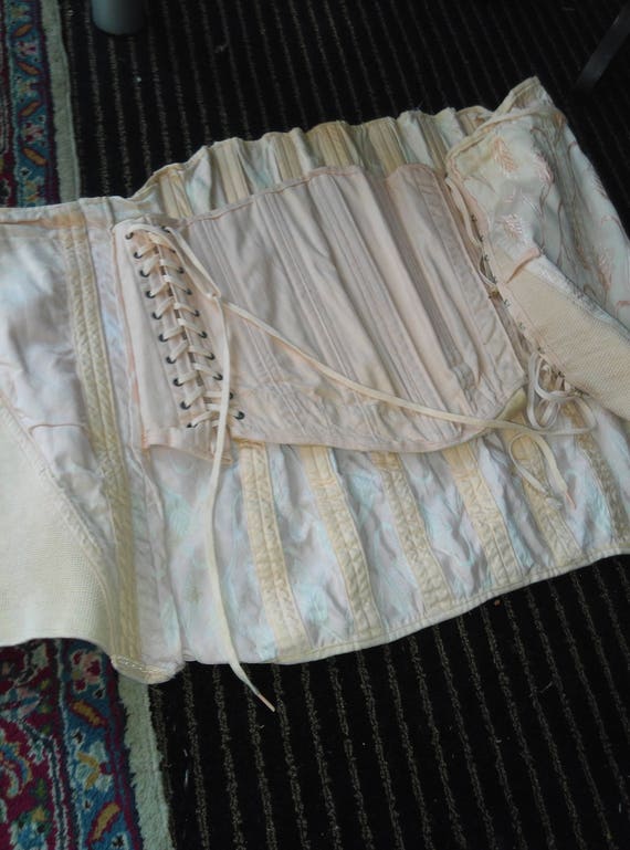 Corset - image 5