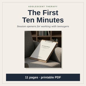 Puede incluir: Un documento PDF imprimible titulado The First Ten Minutes: Session openers for working with teenagers, que consta de 11 p&aacute;ginas. El documento est&aacute; sujeto a un portapapeles de madera sobre una silla gris.