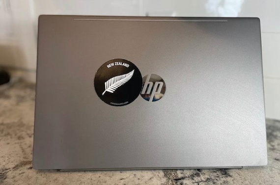 HP ノートPC シルバー ステッカー付き ニュージーランド・オールブラックス ビニールステッカー デカール - 3