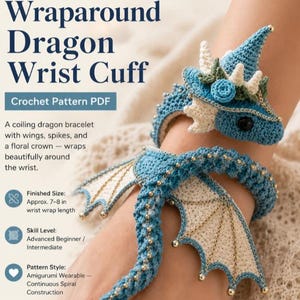 Gehaakte drakenarmband | Handgemaakte armband met drakenmotief van draad | Blauw-ivoorkleurige amigurumi drakensieraden | Fantasiecadeau voor haar