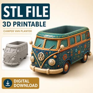 Puede incluir: Un archivo STL de descarga digital para una maceta con forma de furgoneta camper imprimible en 3D. El diseño muestra una furgoneta azul y naranja con patrones florales, un logotipo de Volkswagen en el frente y una parte superior hueca. Incluye una versión gris.