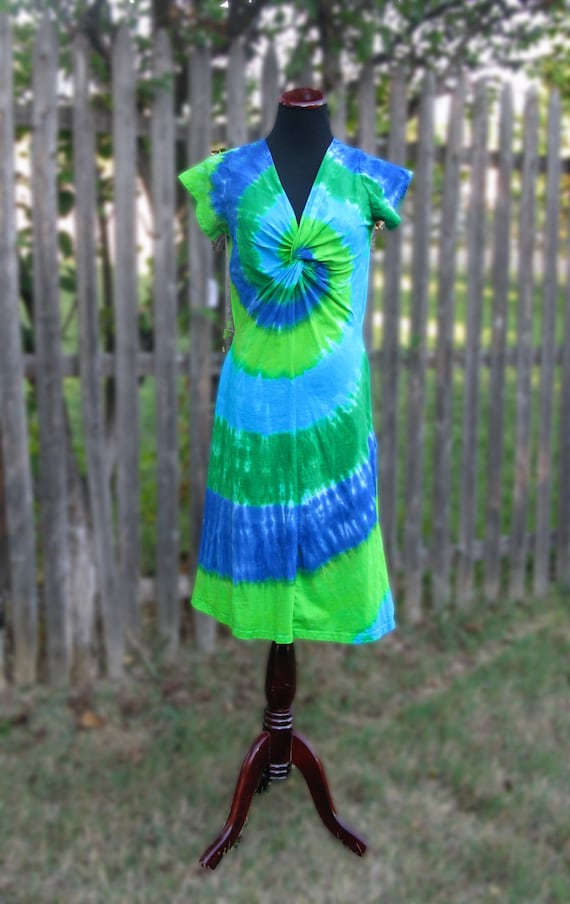 Twist-front Blue and Green Short-Sleeved Tie-dye Festival Dress