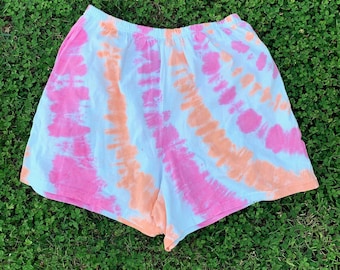 June sale: Tie-Dye Shorts in Pink and Peach size 2X